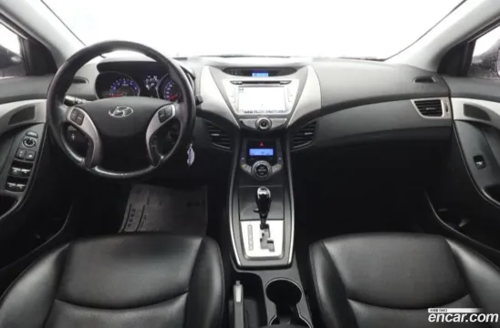 Hyundai Elantra (Avante)