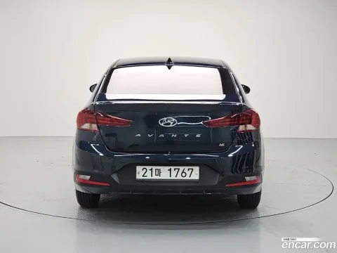 Hyundai Elantra (Avante)