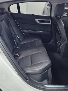 Jaguar XEL