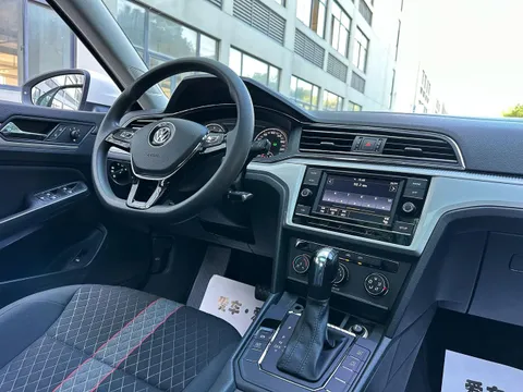 Volkswagen Lamando