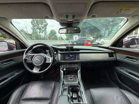 Jaguar XFL