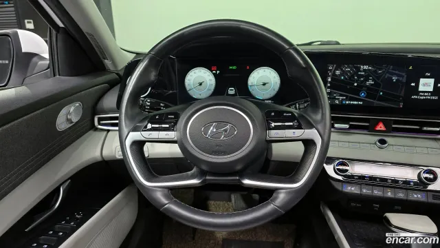 Hyundai Elantra (Avante)