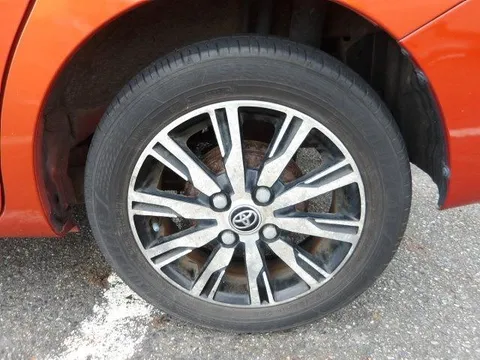 Toyota Pixis Mega