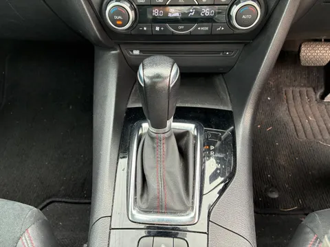 Mazda Axela Sport