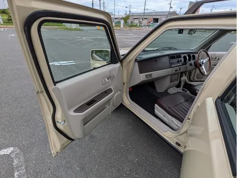 Nissan Rasheen