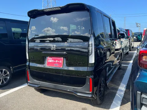 Honda N-BOX Custom