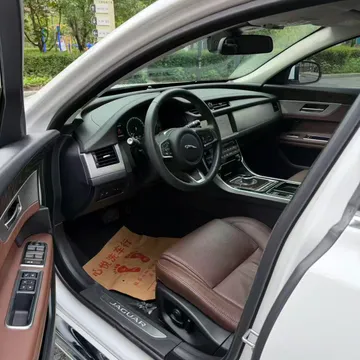 Jaguar XFL