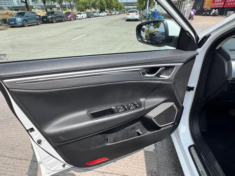 Geely Emgrand GL