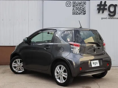 Toyota iQ