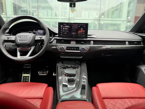 Audi S5