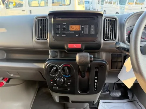 Nissan Clipper