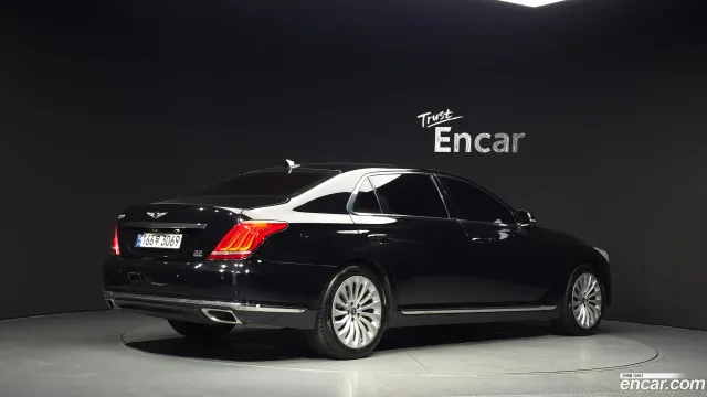 Genesis G90 (EQ900)
