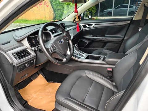 Geely Emgrand GL