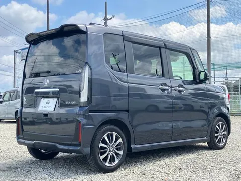 Honda N-BOX Custom