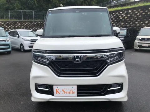 Honda N-BOX Custom