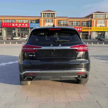 Hongqi HS5