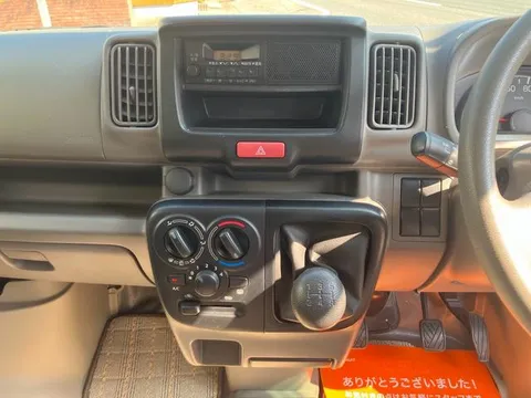 Mitsubishi Minicab Van