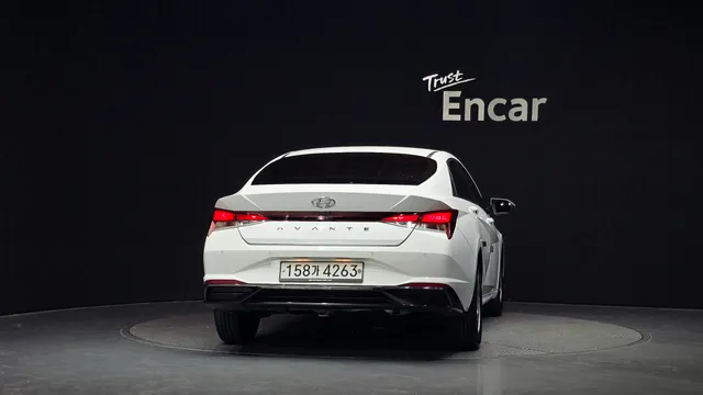 Hyundai Elantra (Avante)