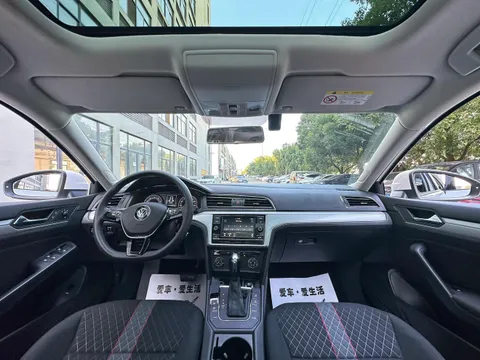Volkswagen Lamando