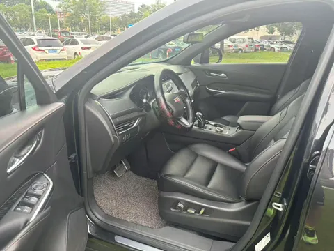Cadillac XT4