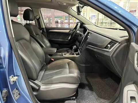 Roewe RX5