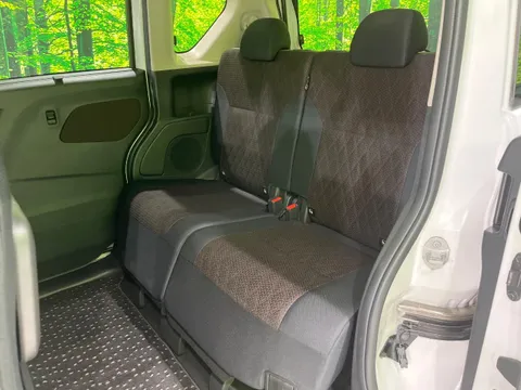 Mitsubishi eK X Space