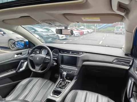 Peugeot 408
