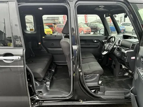 Toyota Pixis Mega