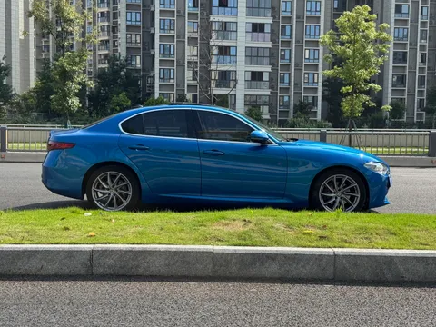 Alfa Romeo Giulia