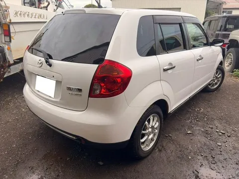 Mazda Verisa
