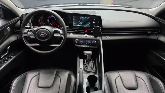 Hyundai Elantra (Avante)