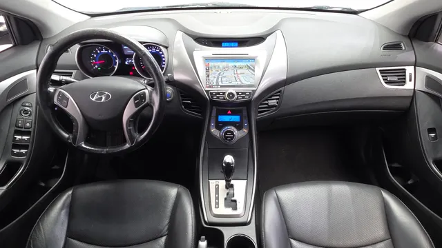Hyundai Elantra (Avante)