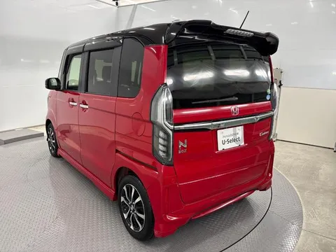 Honda N-BOX Custom