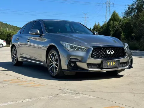 Infiniti Q50L