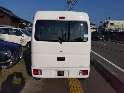 Mitsubishi Minicab Van