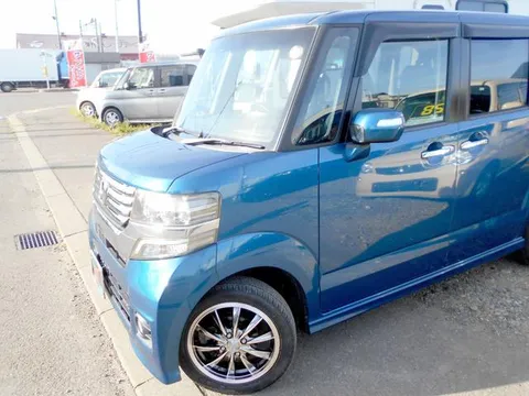 Honda N-BOX Plus Custom