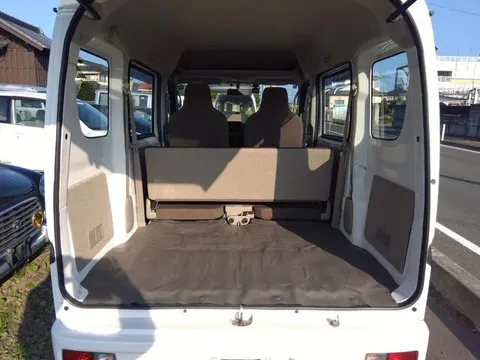 Mitsubishi Minicab Van