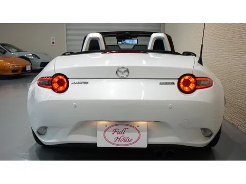 Mazda MX-5 (Roadster)