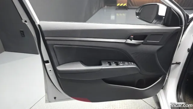Hyundai Elantra (Avante)