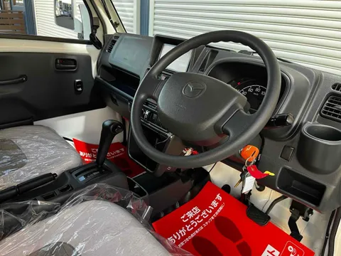 Mazda Scrum Truck