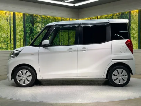 Mitsubishi eK Space