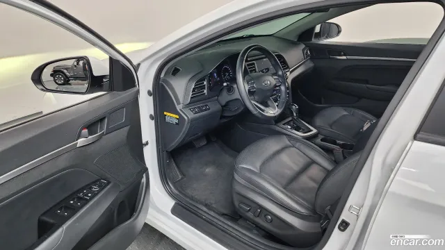 Hyundai Elantra (Avante)