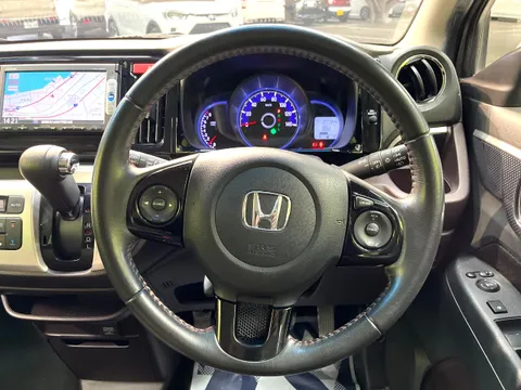 Honda N-WGN Custom