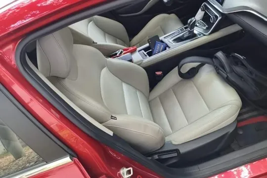Geely Binray