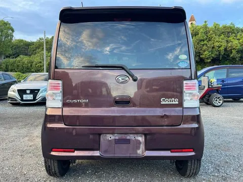 Daihatsu Move Conte