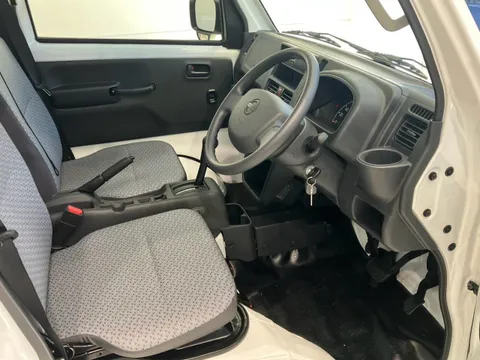 Nissan Clipper Truck