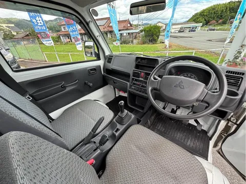 Mitsubishi Minicab Truck