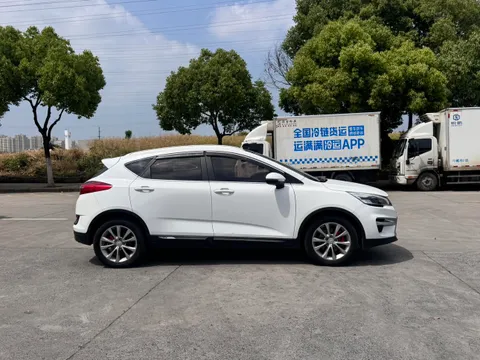 Geely Emgrand GS