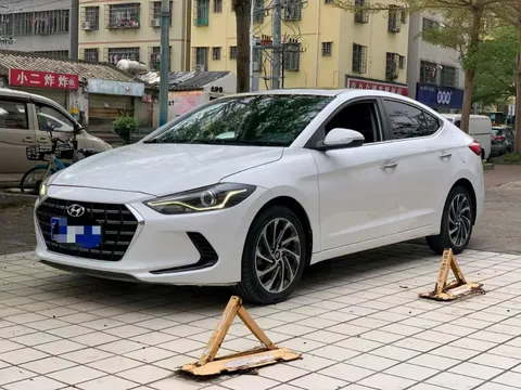 Hyundai Elantra (Avante)
