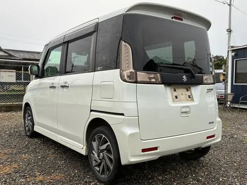 Suzuki Spacia Custom